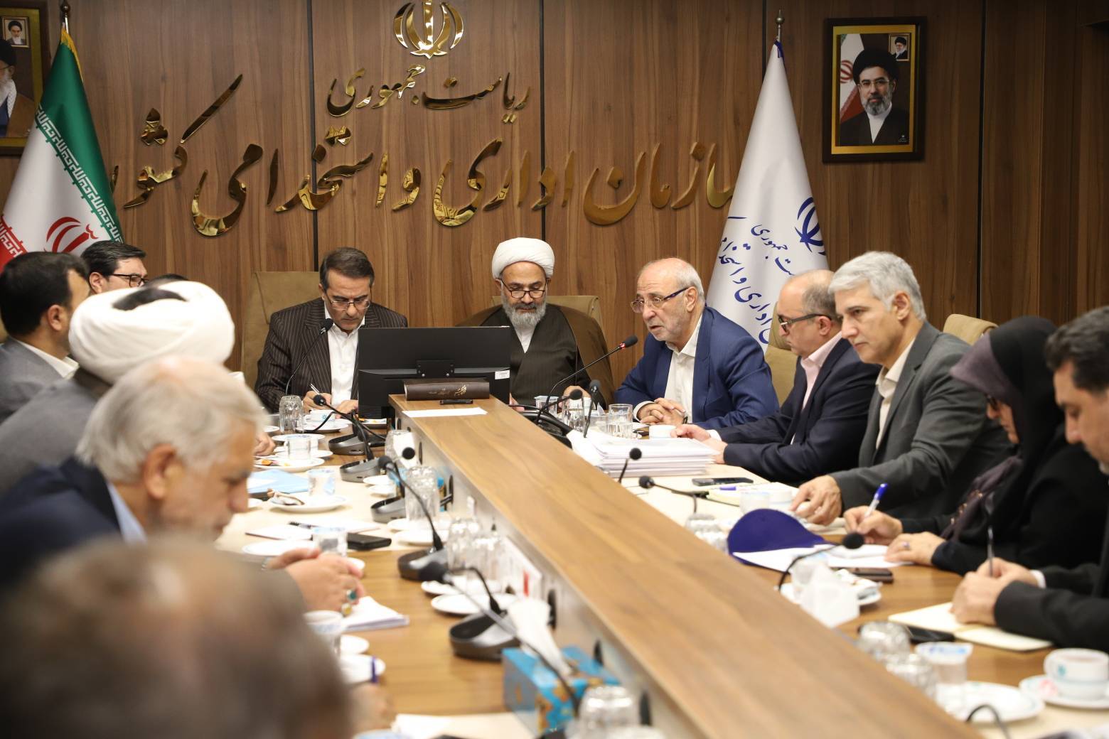 بررسی ساماندهی نیروهای شرکتی